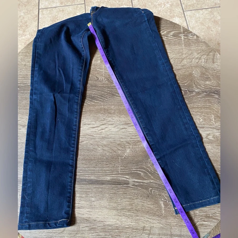 🎶BDG Jeans - Picture 3 of 6